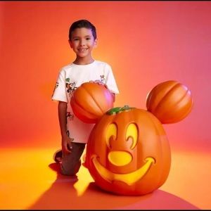 Disney Parks Giant Mickey Mouse Light-Up Pumpkin Blow Mold